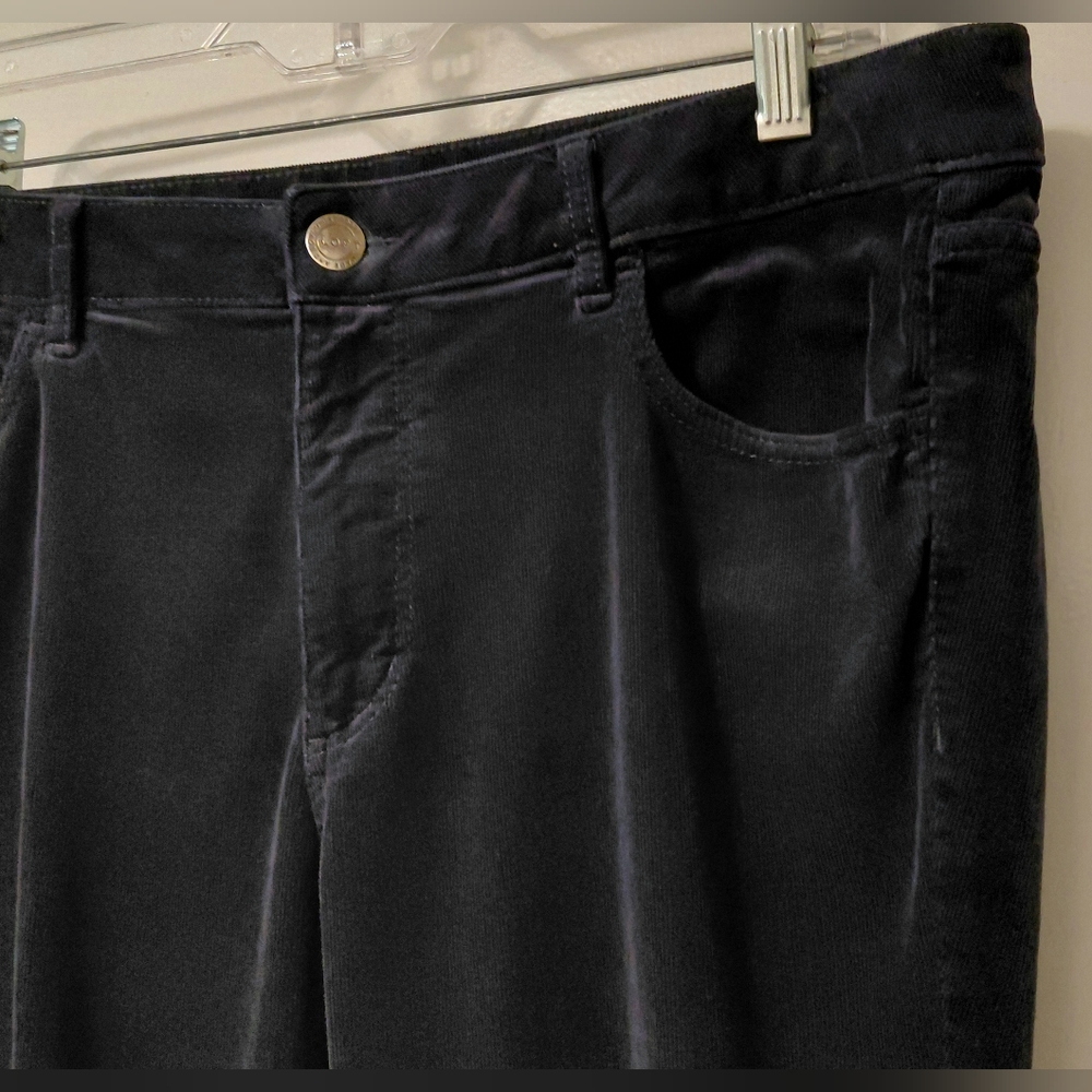 Black Corduroy Size 12 Curvy Skinny Inseam 27" Made and Loved Loft - Picture 3 of 10
